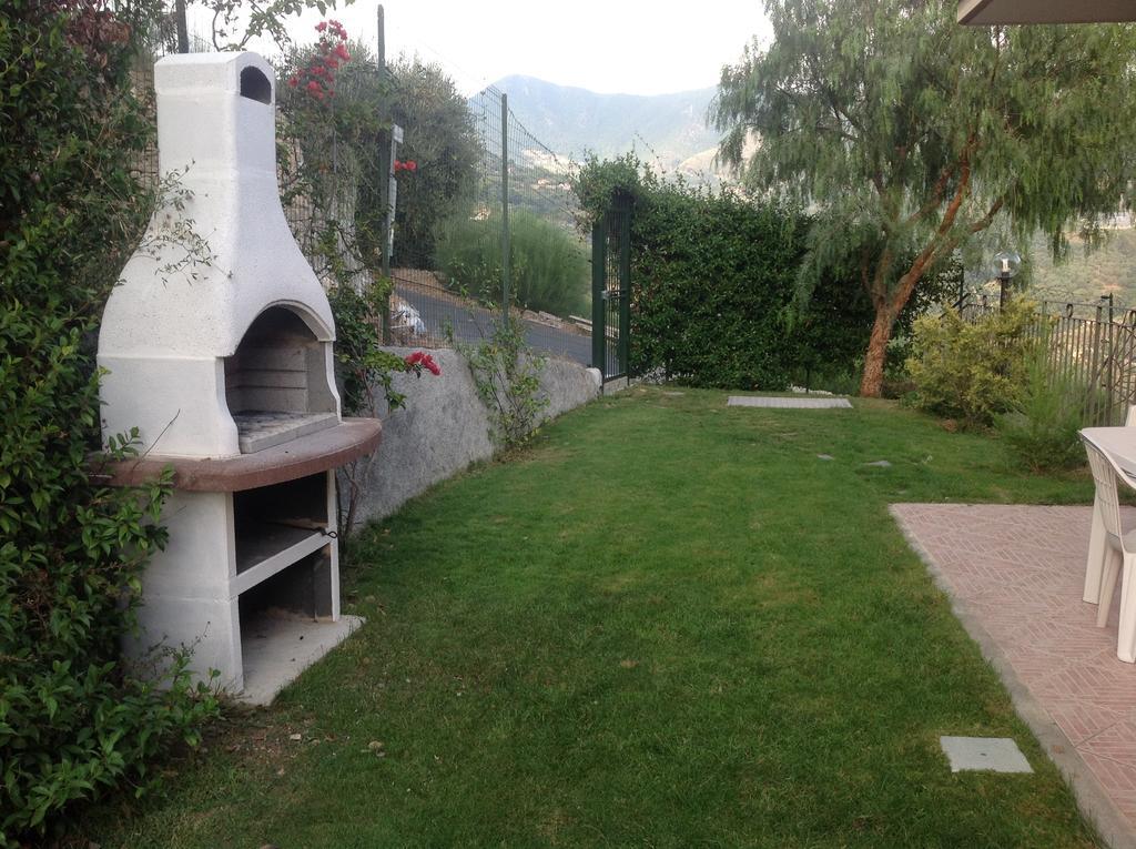 بورديغيرا Agriturismo Da Lui الغرفة الصورة